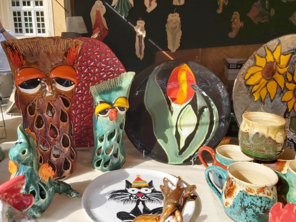 ozdoby figurki ceramiczne i&nbsp;gliniane